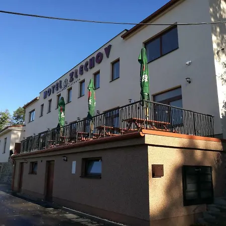 Zlechov Otel *