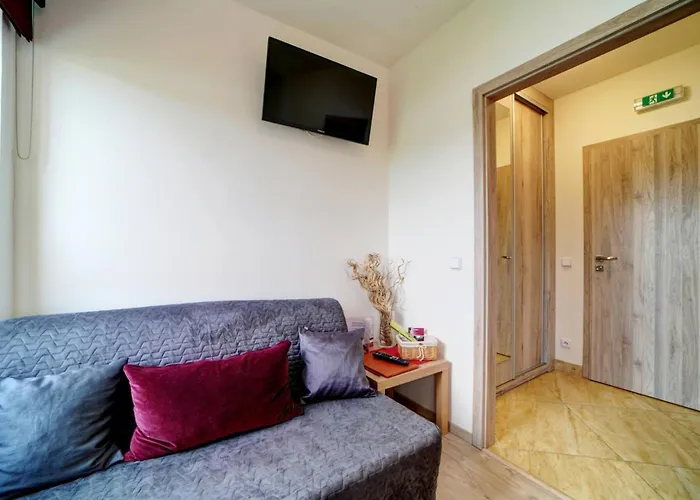 Zlechov Hotel *